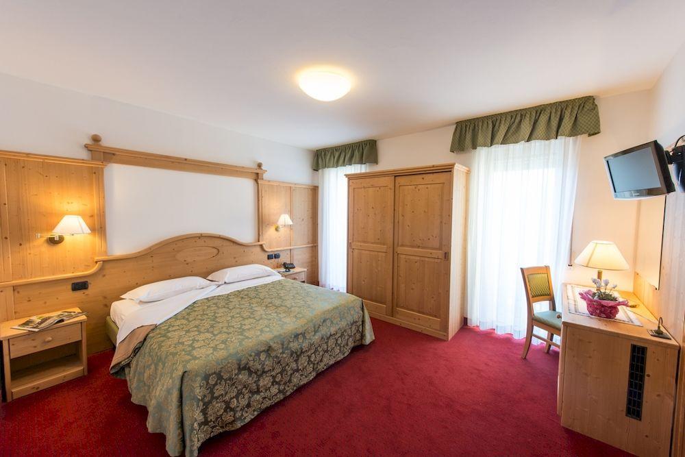 Hotel Lucia 3*
